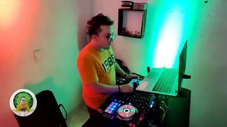 Mix of music to make love - porn video